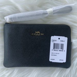 Coach Corner Zip Wristlet Black